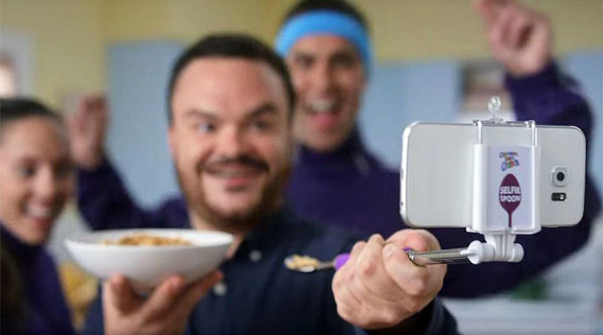 free-selfie-spoon-cereal-cinnamon-toast-crunch-3