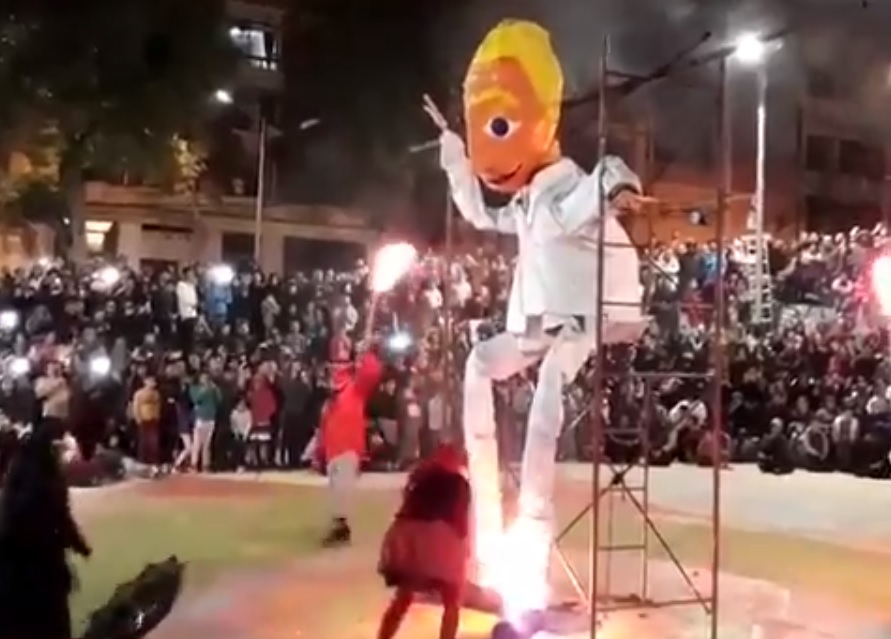 Kast rechaza quema de Judas con su figura en Valparaíso Kast rechaza quema de Judas con su figura en Valparaíso