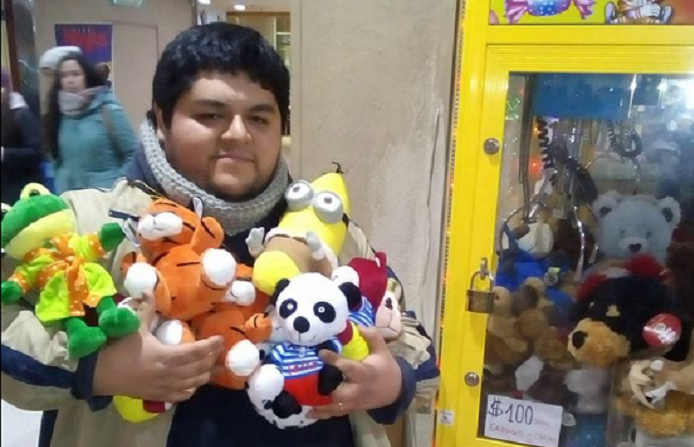 Genio reveló el secreto para ganarle a la máquina de peluches Genio reveló el secreto para ganarle a la máquina de peluches