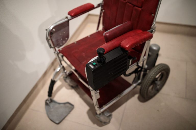 anciana cocaína silla de ruedas