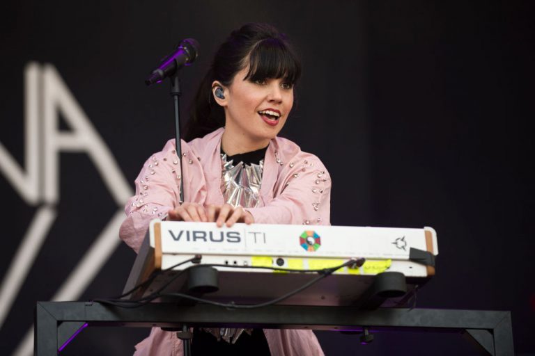 javiera mena pulsar 2019