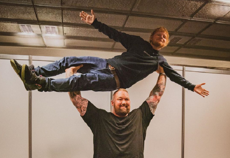 manager ed sheeran contrato