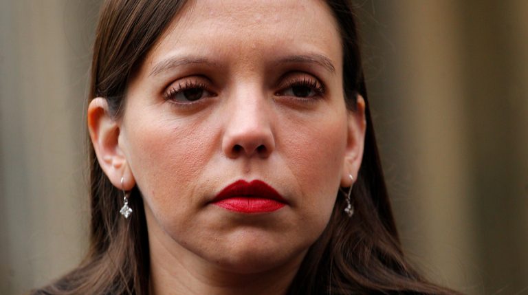 Camila Flores genérica web