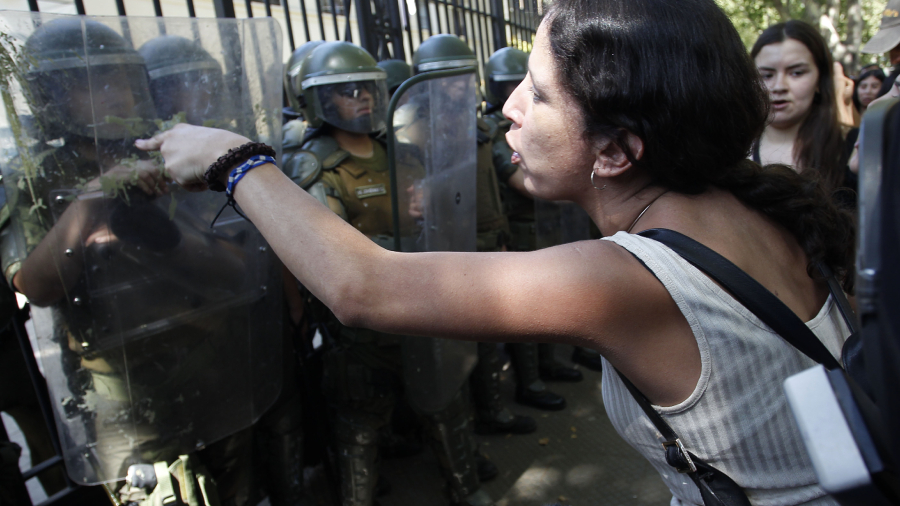 Protestas PSU Aton_391653 referencial apoderado