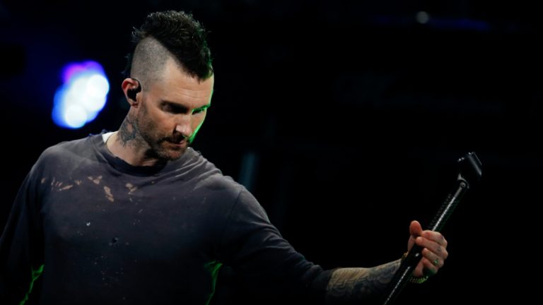 Adam Levine Disculpas web