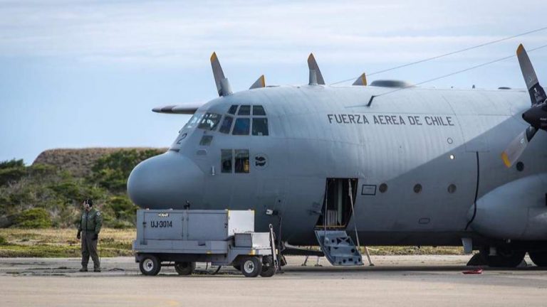 Avion-Hercules-c130