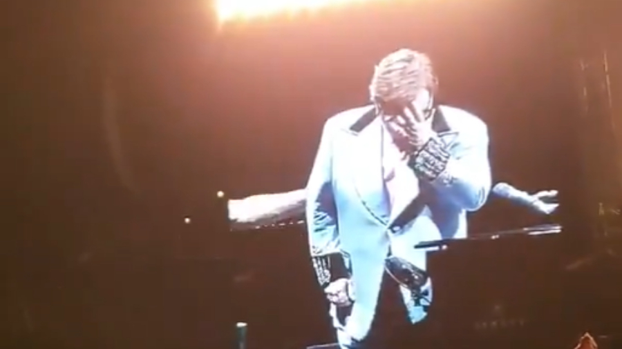 Elton John lágrimas