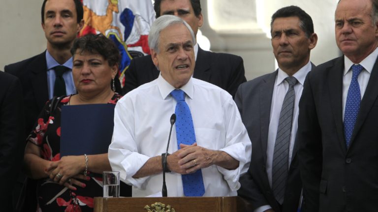 Piñera se va a uruguay