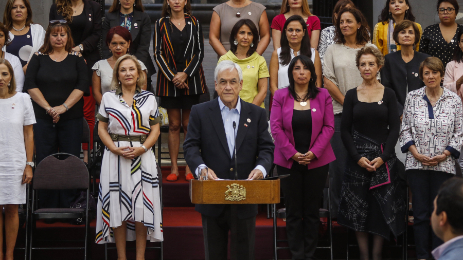 Piñera dia de la mujer web