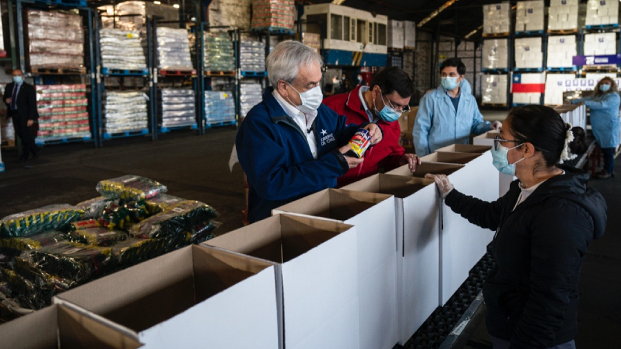 Piñera cajas de alimentos mercadería