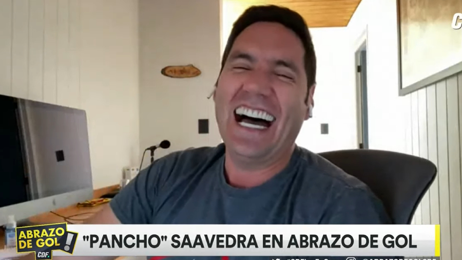 Pancho Saavedra abrazo de gol