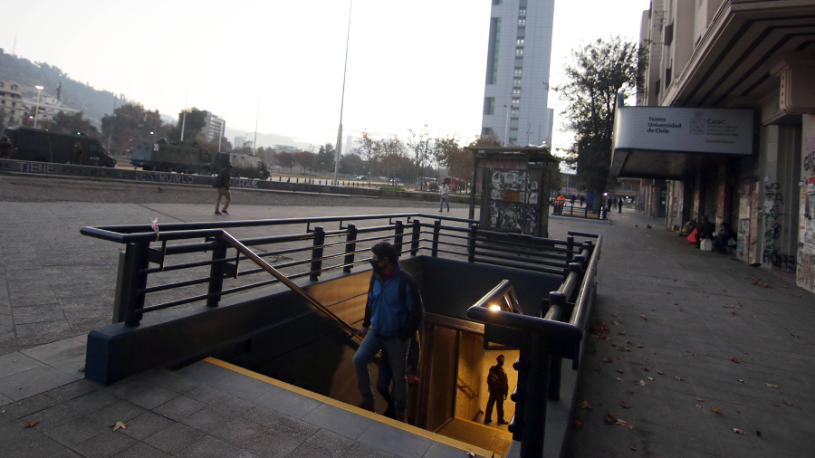 Baquedano abre sus puertas web