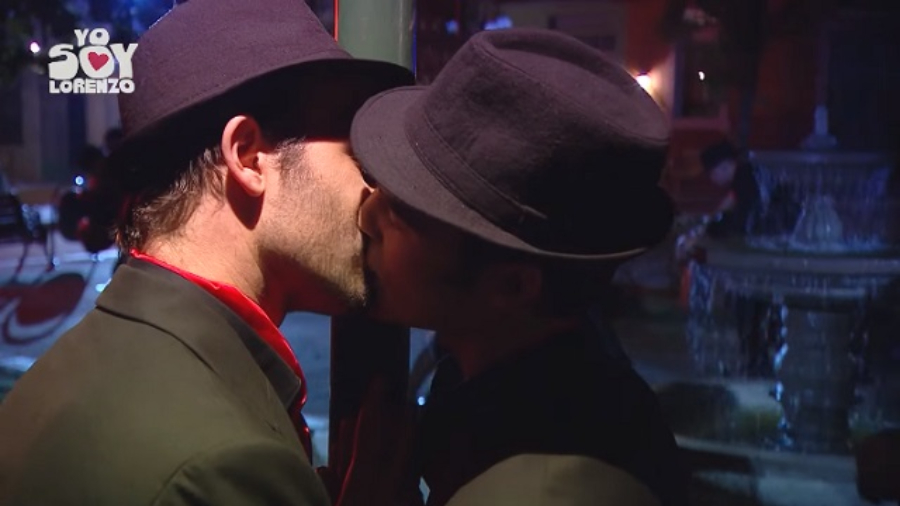 Yo Soy Lorenzo beso
