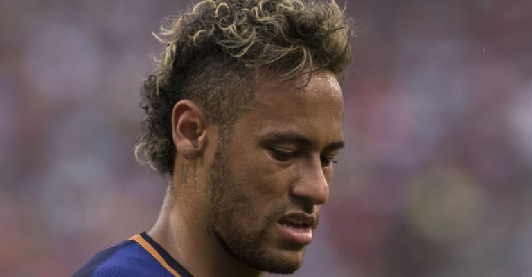Justicia condena a Neymar a devolver 6,7 millones de euros al Barcelona