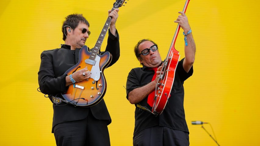 Los Tres yellow Cosquin Rock