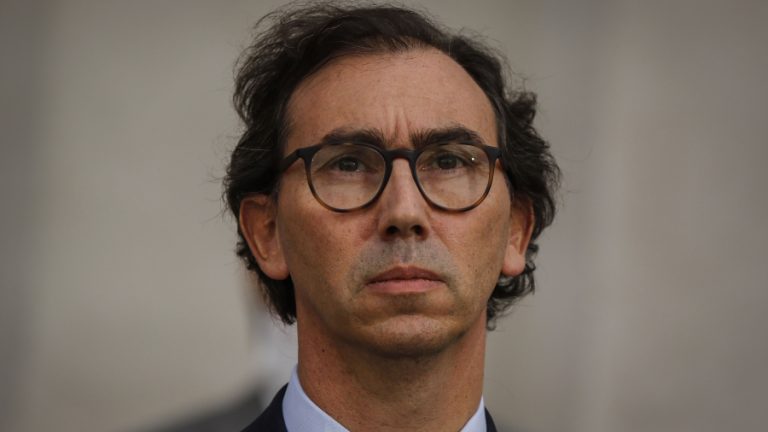 Ministro Raúl Figueroa municipalidades vacaciones