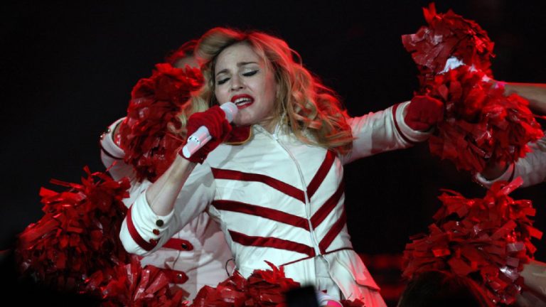 Madonna multa un millón rusia web