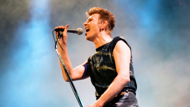 David Bowie outside tour web