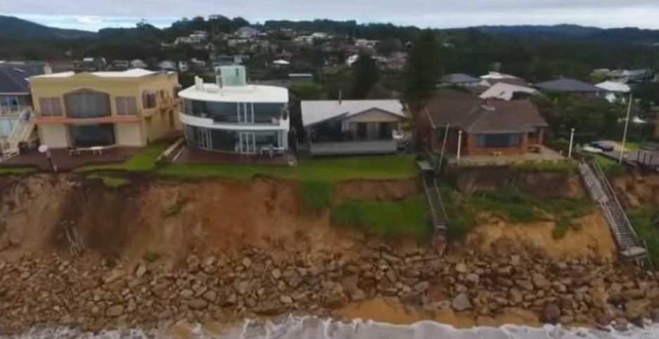 Las 40 mansiones en Australia que están a punto de caer al océano