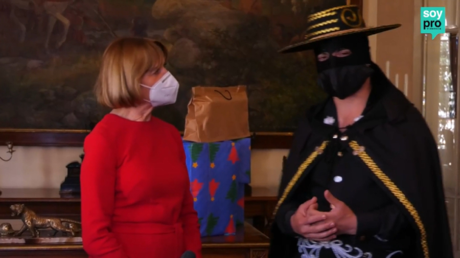 Evelyn Matthei El Zorro