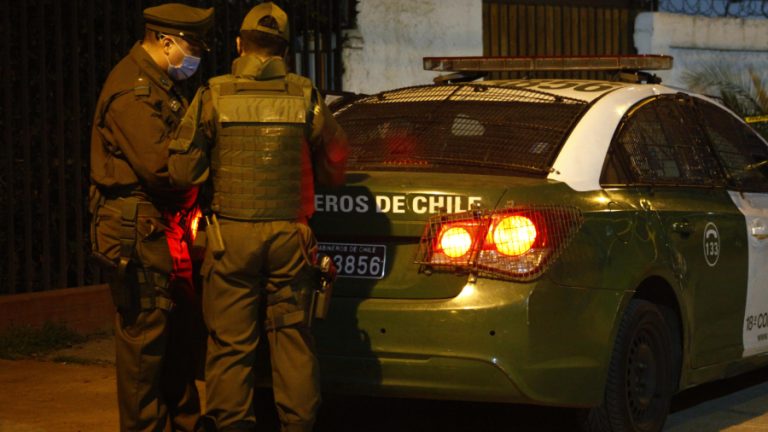 Carabineros patrulla temática A_UNO_1202804 web fusil hombre