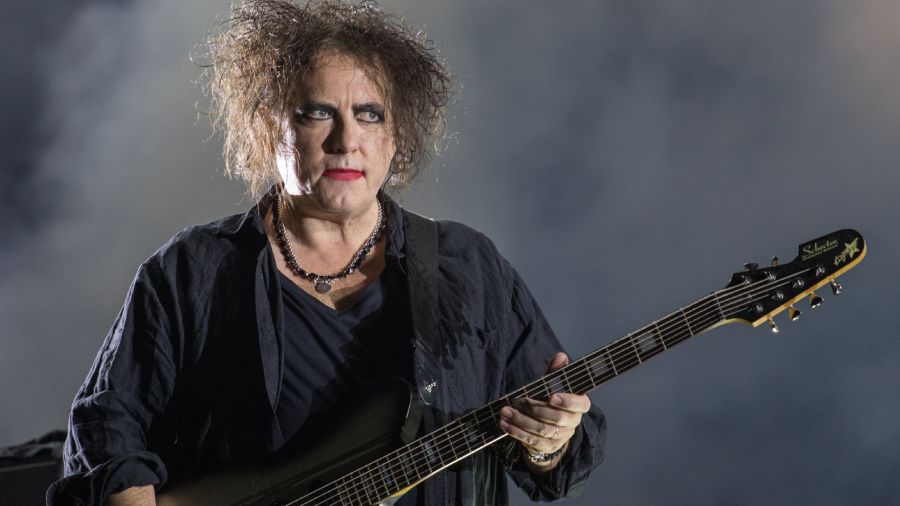 Robert Smith The Cure GettyImages-1180768571 web