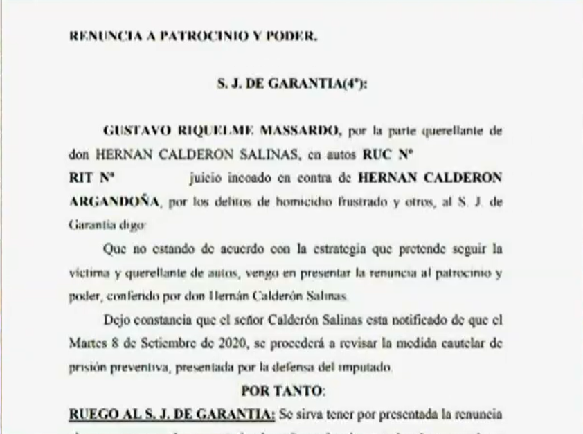 Renuncia de abogado Hernán Calderón