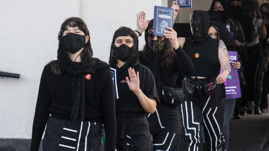 Lastesis performance constitución A_UNO_1222465 web