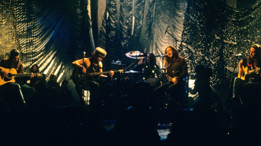 Pearl Jam Unplugged GettyImages-129723090 web