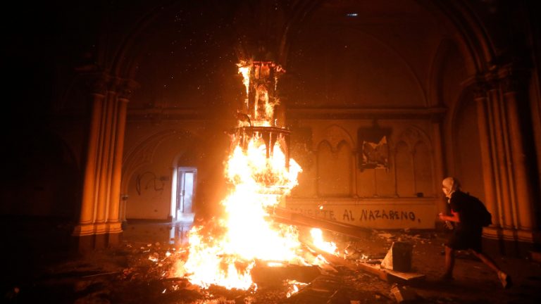 Incendio Iglesia de Carabineros Armada A_UNO_1223183 web