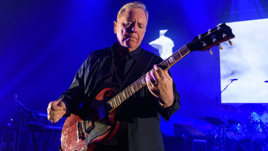 Bernard Sumner GettyImages-1193938289 web
