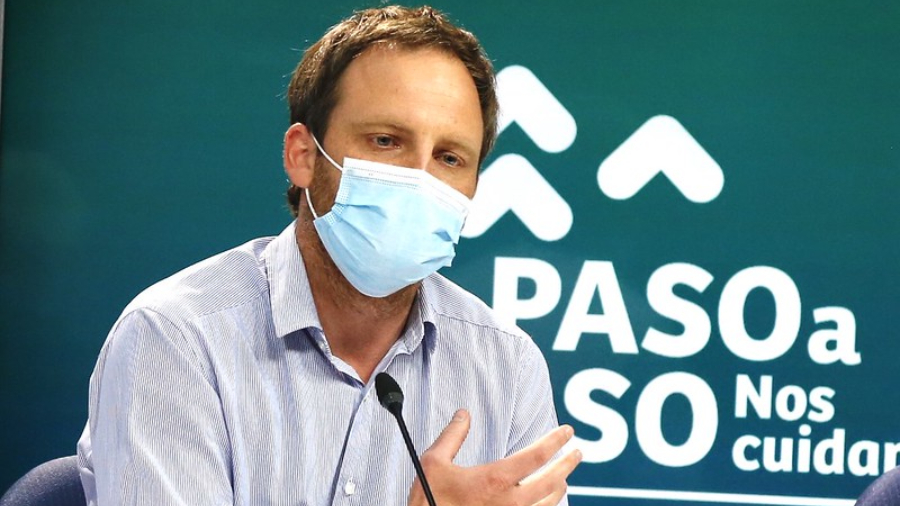 Arturo Zúñiga Subsecretario de redes asistenciales renuncia