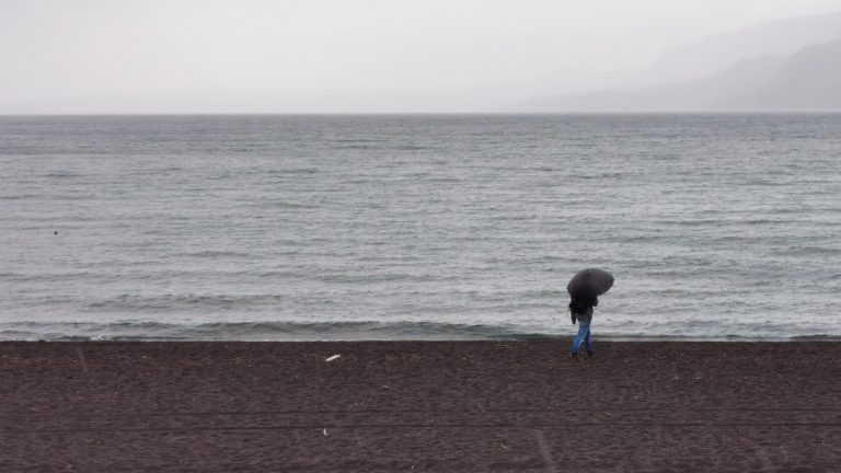 Pucón A_UNO_1239513 lluvia eclipse