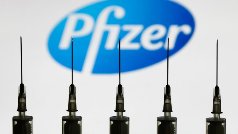 Vacuna Pfizer GettyImages-1229031575 web