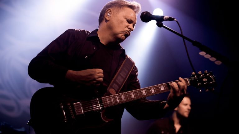 Bernard Sumner GettyImages-129575368 web