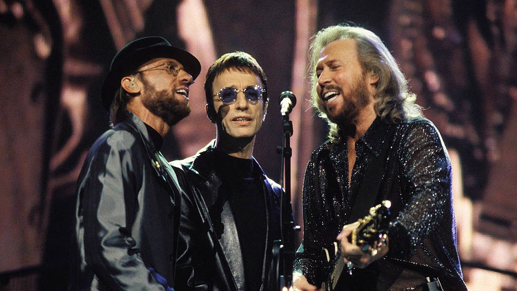 Staying Alive La última presentación de Bee Gees como trío — Radio