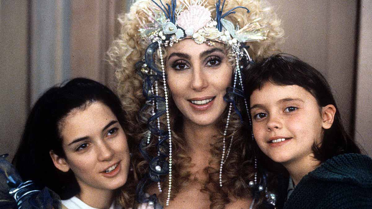 Winona Ryder And Cher In 'Mermaids'