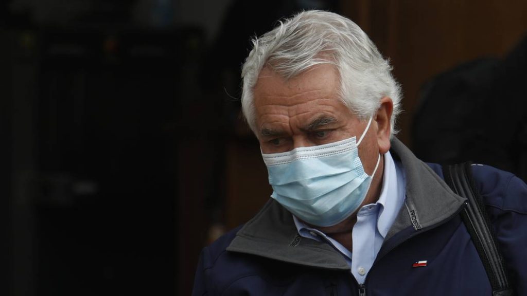 Ministro Enrique Paris