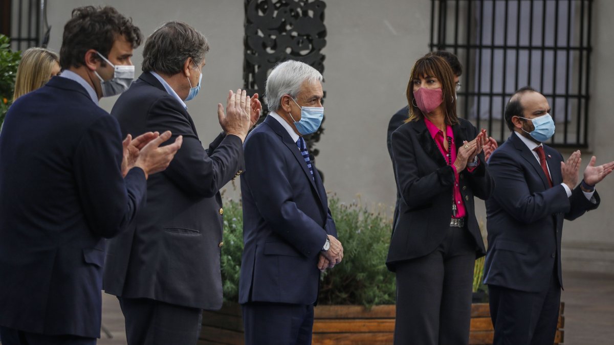 Sebastián Piñera Ley De Extensión De Postnatal