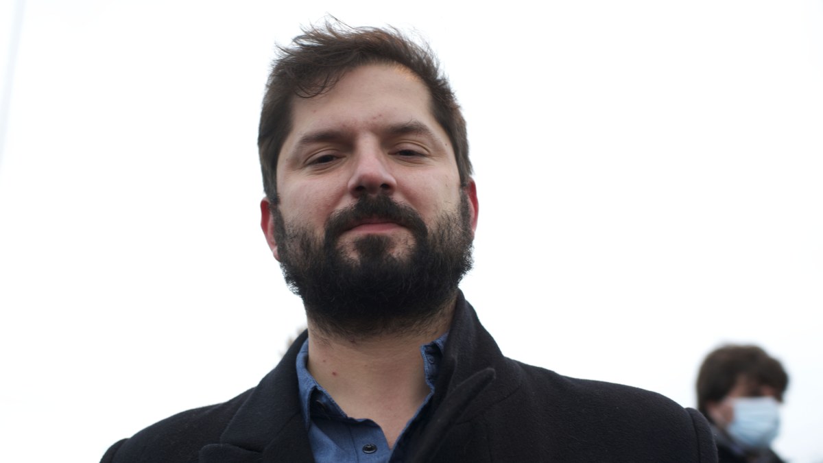 Gabriel Boric "Piñera va a tener que responder por las violaciones a