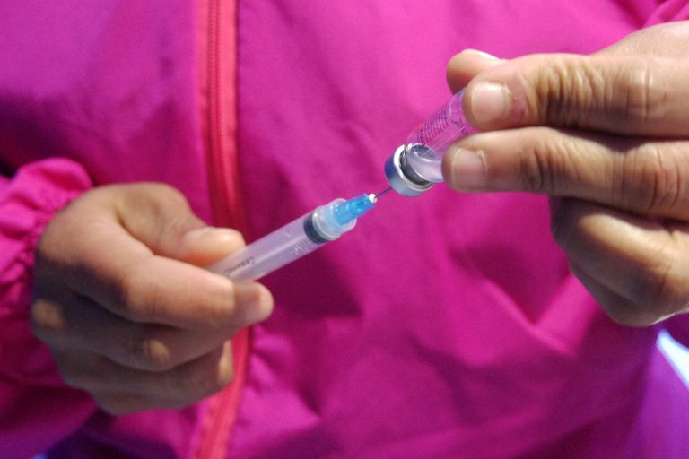 VIÑA DEL MAR: Vacunación A Jovenes De 15 Años