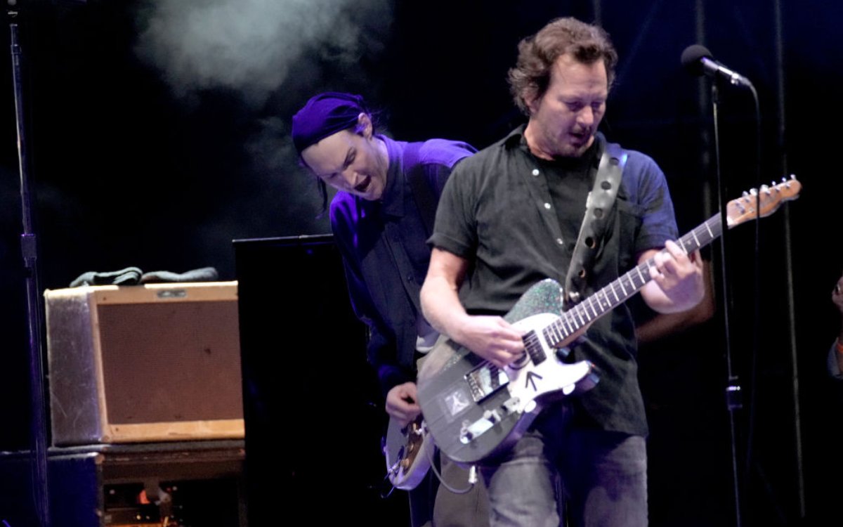 Eddie Vedder Josh Klinghoffer