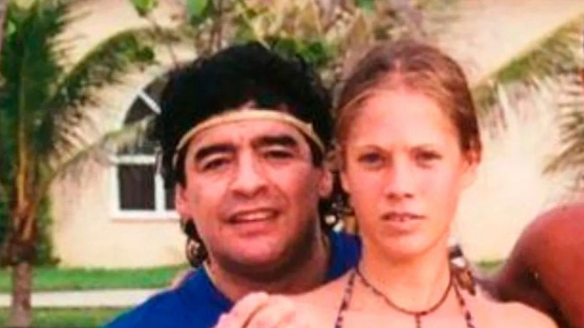 Mavys Álvarez Maradona