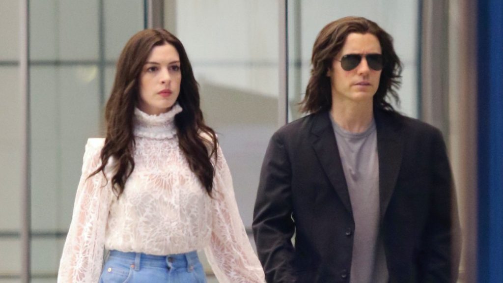 Anne Hathaway Jared Leto