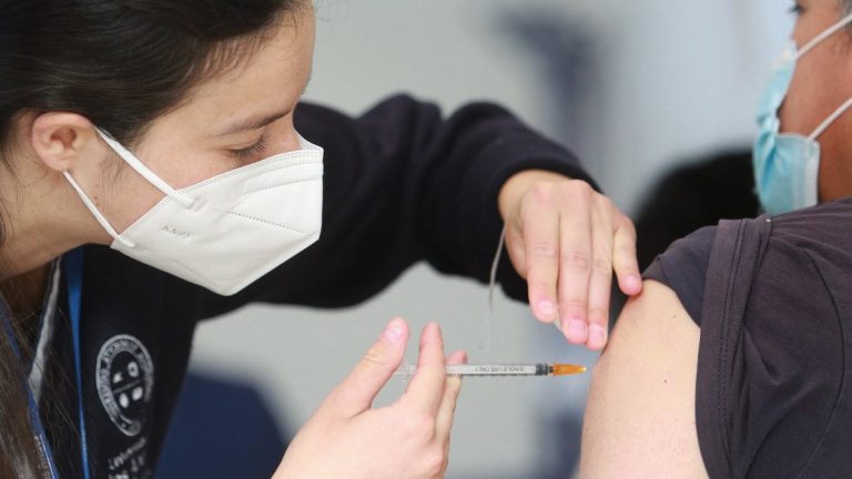 Dr. Carlos Pérez Infectólogo