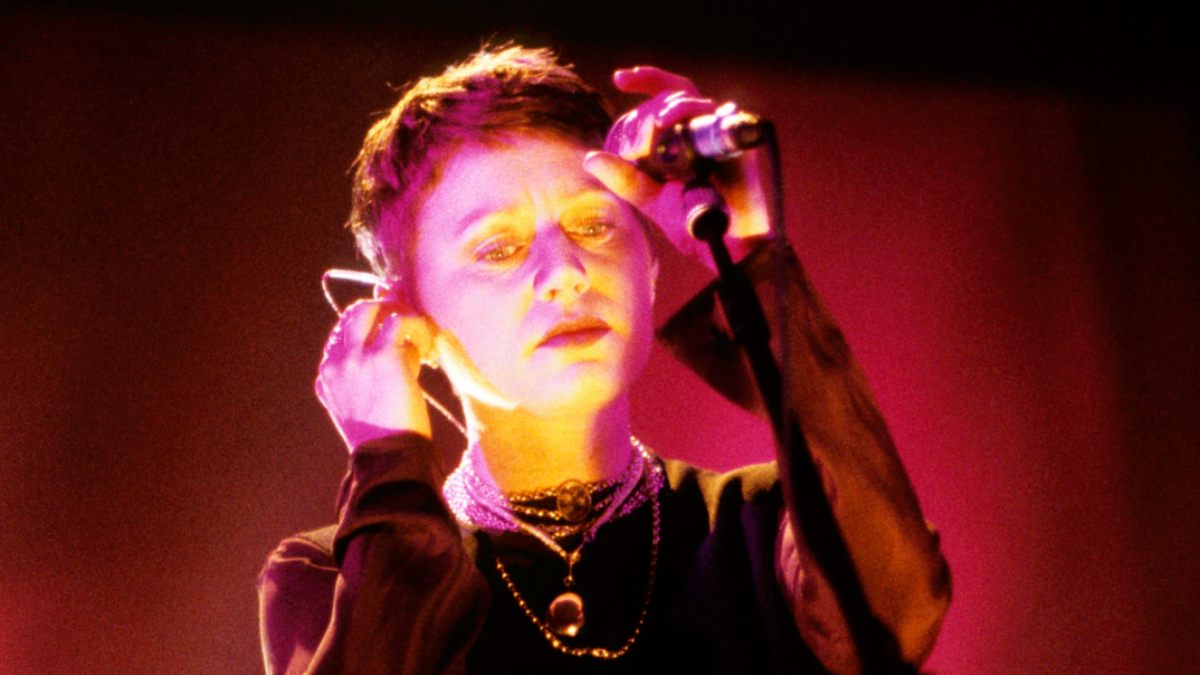 Vocalista de Cocteau Twins estrenará nuevo EP con canciones inéditas