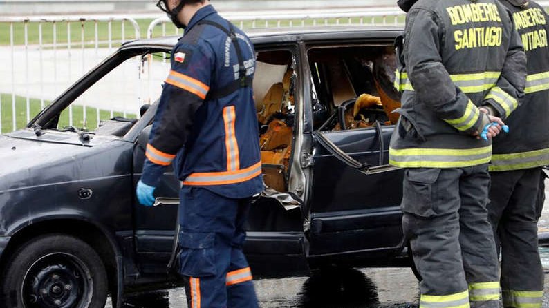 Auto Explotó Frente A La Moneda