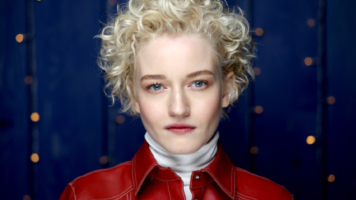 Julia Garner