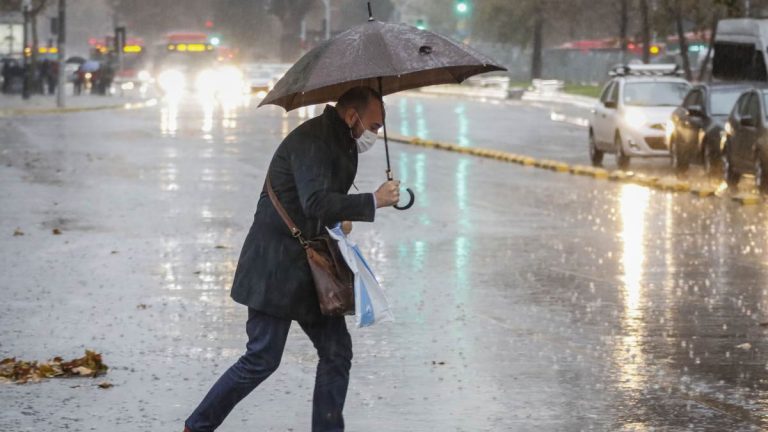 Lluvia En Santiago