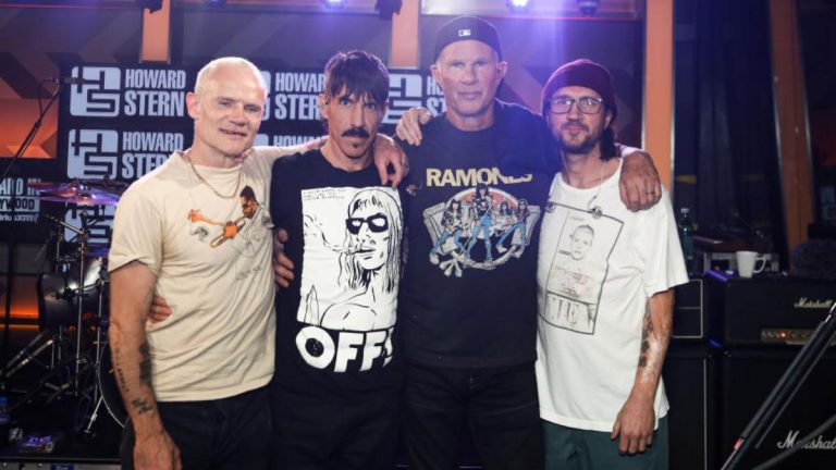 Red Hot Chili Peppers (1)